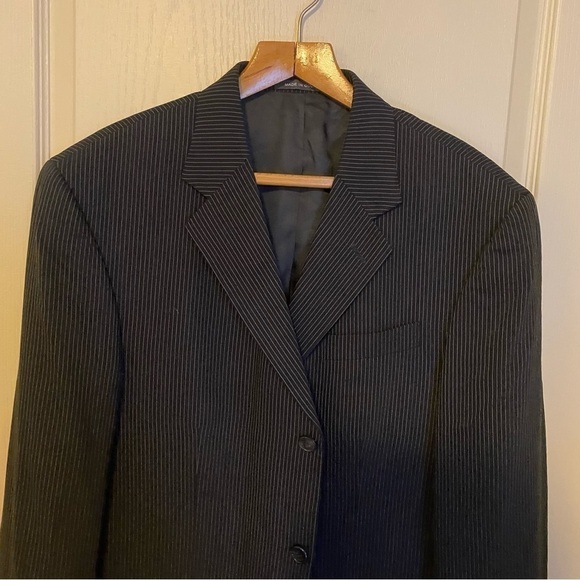 KENNETH COLE Blazer. Navy pinstriped pattern. - Picture 3 of 9